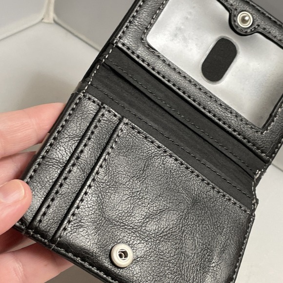 RELIC Wallet Womens Bifold Credit Card Coin Money Black Grey Snap Closure - Picture 8 of 12